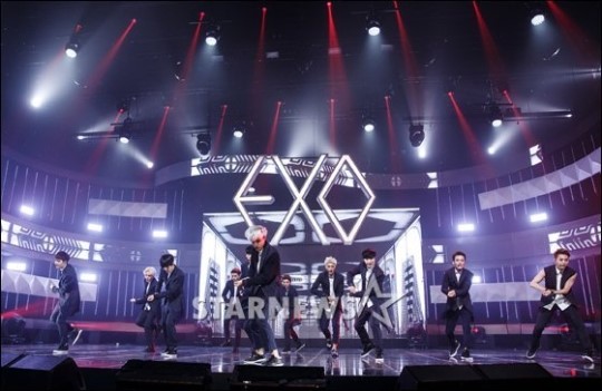 EXO驚艷亮相Mcountdown 帥氣舞姿迷倒眾人（組圖）