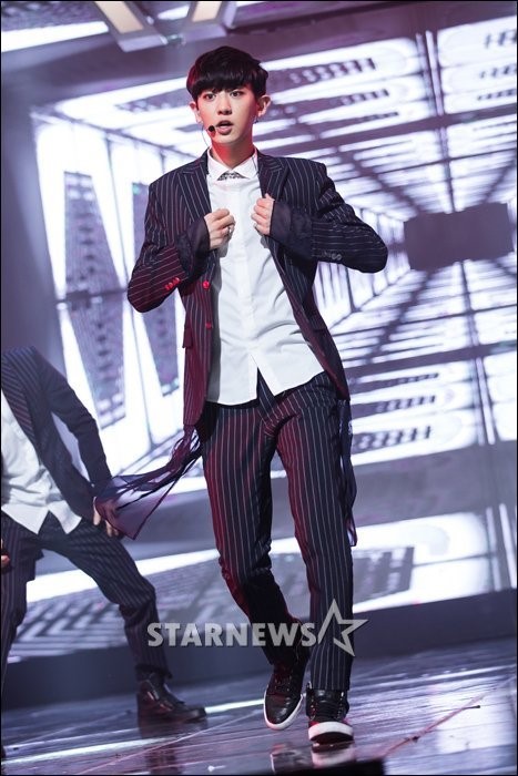 EXO驚艷亮相Mcountdown 帥氣舞姿迷倒眾人（組圖）