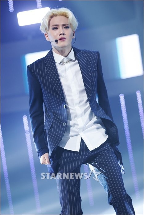 EXO驚艷亮相Mcountdown 帥氣舞姿迷倒眾人（組圖）