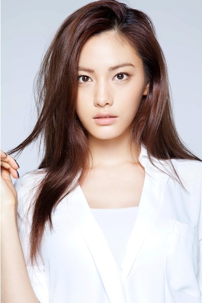 娜娜攜手“Vogue Girl”拍時(shí)尚大片   完美身材惹人羨（組圖）