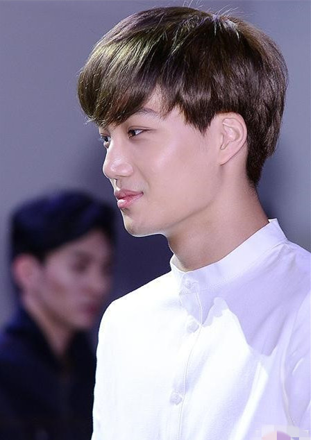 EXO出席“Fashion Kode 2014”時(shí)尚秀 Tao、Kai演繹另類“T臺(tái)秀”（組圖）