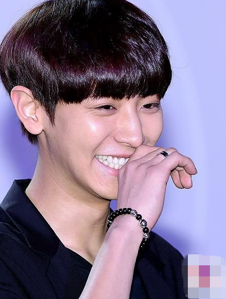 EXO出席“Fashion Kode 2014”時尚秀 Tao、Kai演繹另類“T臺秀”（組圖）