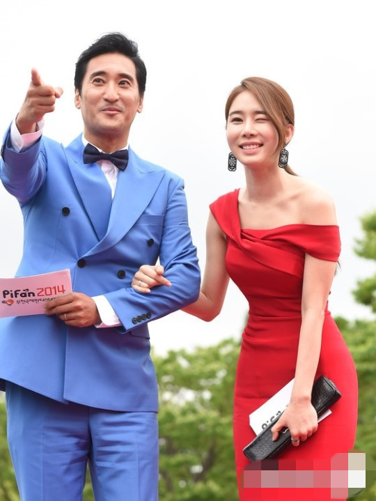 “第18屆富山國際奇幻電影節(jié)”開幕式 孫藝珍玄彬金宇彬群星閃耀紅毯（組圖）
