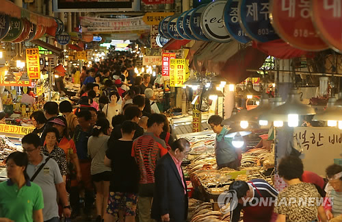 祭祀祖先和采購食材  韓國人用傳統(tǒng)方式迎接中秋