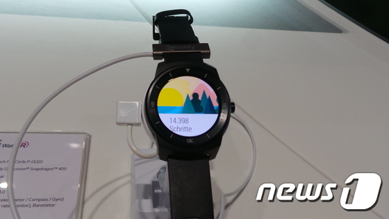 LG智能家庭套裝亮相IFA G watch R率先發(fā)布引關(guān)注（組圖）