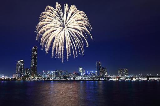 10月4日，首爾市將舉行世界煙花節(jié)。