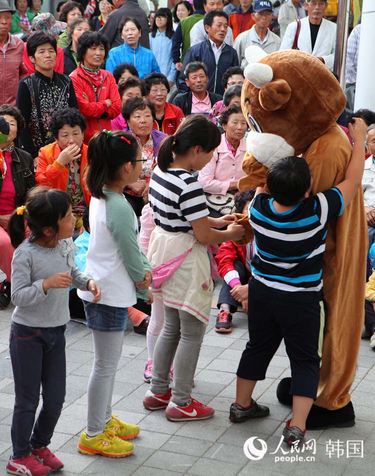 韓國(guó)安東國(guó)際假面舞慶典火熱進(jìn)行中（圖）