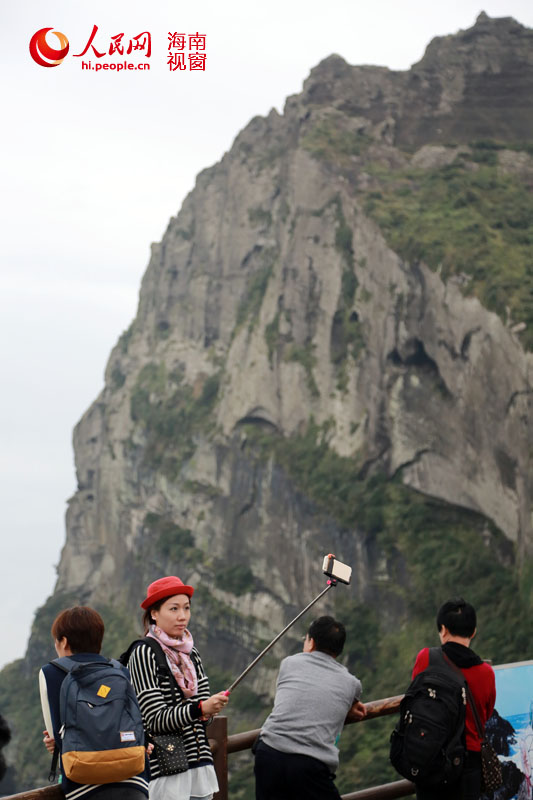 探訪濟(jì)州代表景點(diǎn)城山日出峰：中國(guó)游客眾多