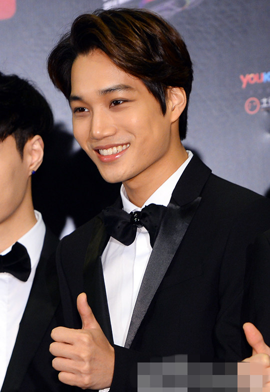 exo及winner亮相“2014MAMA”記者會(huì) suho表示期待獎(jiǎng)項(xiàng)世勛忙聊天（組圖）
