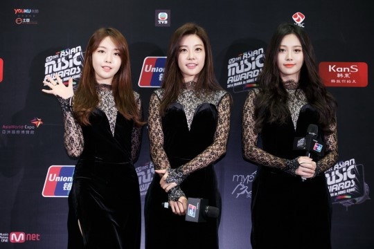 exo及winner亮相“2014MAMA”記者會 suho表示期待獎項世勛忙聊天（組圖）