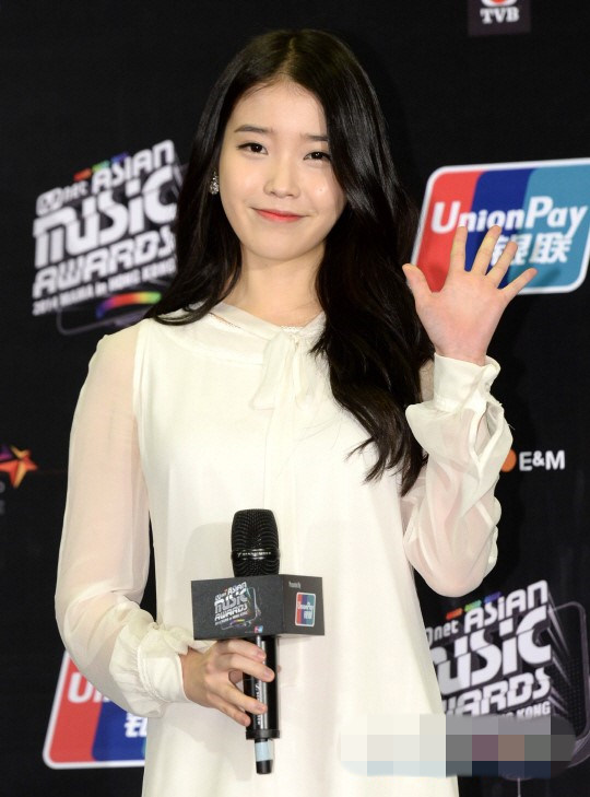 exo及winner亮相“2014MAMA”記者會 suho表示期待獎項世勛忙聊天（組圖）