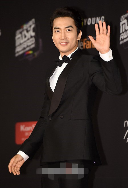 “2014MAMA”大匯總 exo斬獲“四冠王”眾女星紅毯比美（組圖）