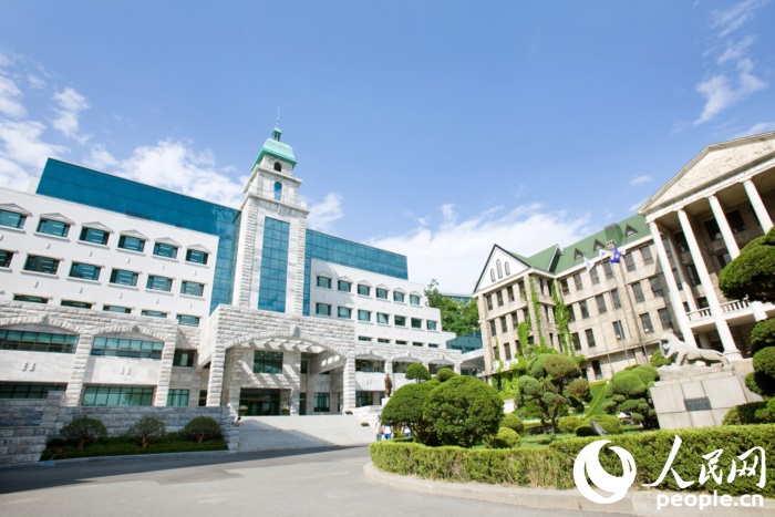 漢陽(yáng)大學(xué)是韓國(guó)建校時(shí)間最長(zhǎng)的私立工科大學(xué)