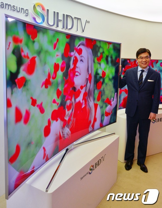 三星發(fā)布戰(zhàn)略產(chǎn)品“SUHD TV” 采用泰澤平臺【組圖】