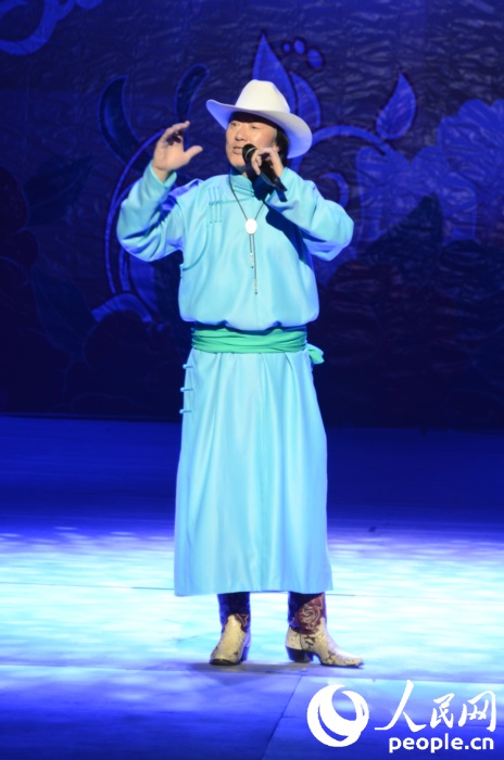 “文化中國?四海同春”藝術(shù)團(tuán)在韓國首爾舉行慰僑演出