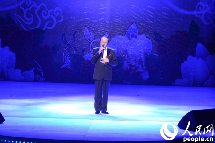 “文化中國?四海同春”藝術(shù)團(tuán)在韓國首爾舉行慰僑演出