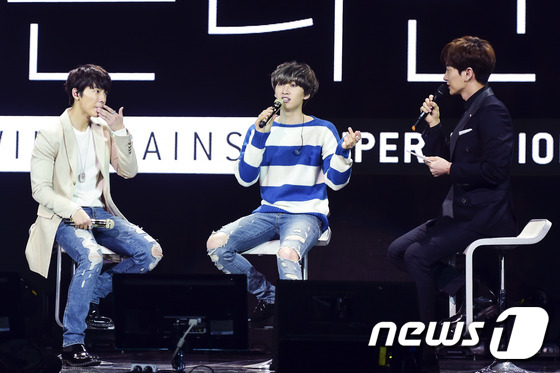 Super Junior小分隊舉行新專showcase 東海銀赫現(xiàn)場秀兄弟情（組圖）