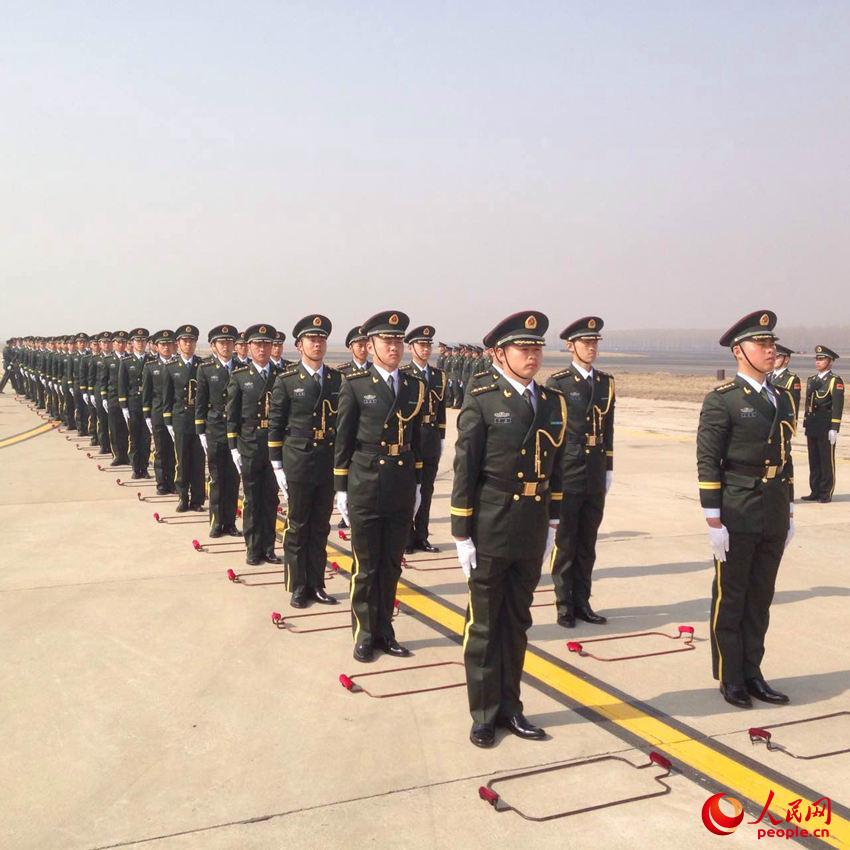 新一批68具在韓志愿軍烈士遺骸交接 官兵進(jìn)行儀式演練【高清組圖】