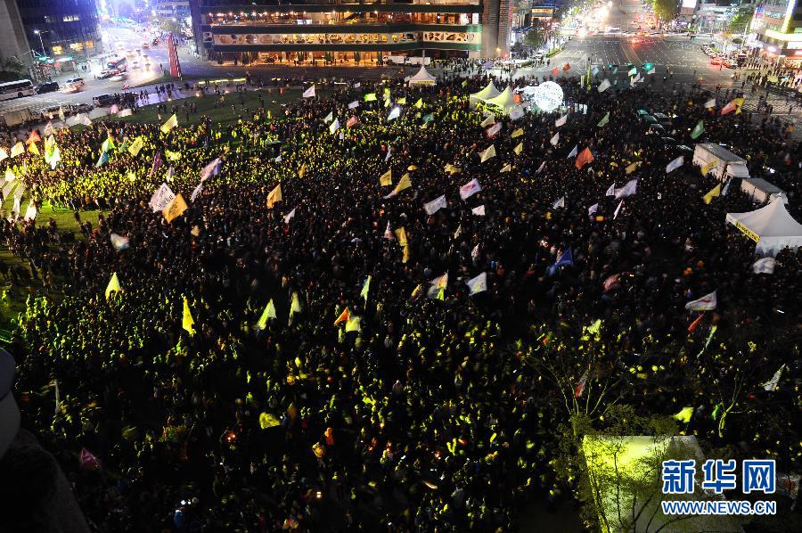 韓國(guó)民眾舉行集會(huì)紀(jì)念“歲月”號(hào)海難一周年（組圖）