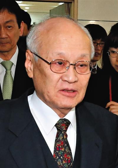韓國為何頻現(xiàn)貪腐丑聞:政客多借助企業(yè)籌競選資金（圖）