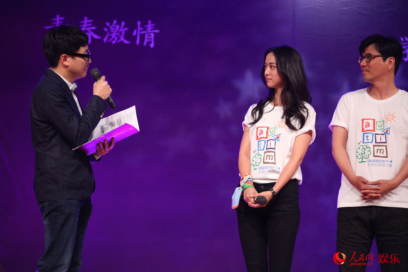 湯唯金泰勇夫婦現(xiàn)身大學(xué)生電影節(jié) 現(xiàn)場甜蜜互動【組圖】