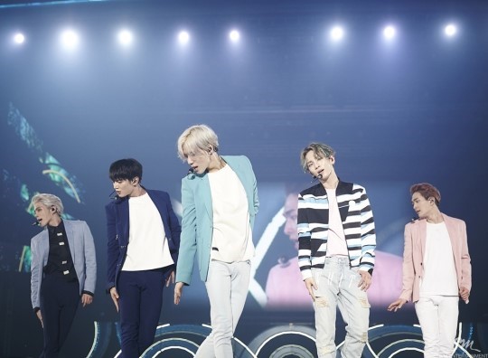 SHINee演唱會珉豪秀肌肉 EXO東方神起super junior助陣【組圖】