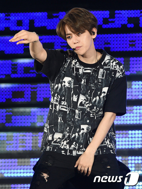 “2015夢(mèng)想演唱會(huì)”群星云集 exo全員現(xiàn)身引尖叫SHINee全新造型【組圖】
