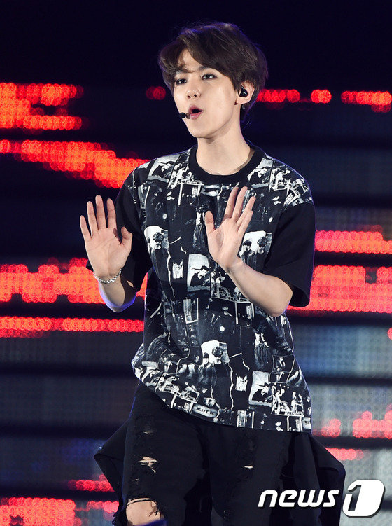 “2015夢(mèng)想演唱會(huì)”群星云集 exo全員現(xiàn)身引尖叫SHINee全新造型【組圖】