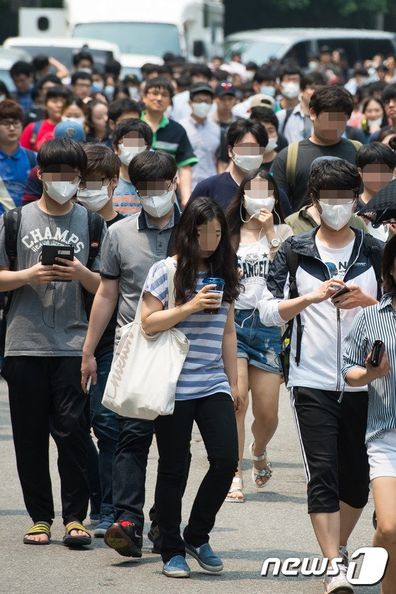 韓國首爾公務員考試熱度不減 3名MERS隔離考生在家考試【組圖】