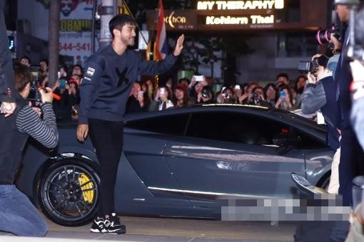 崔始源EXO世勛SHINee少女時(shí)代 運(yùn)動裝扮亮相活力十足【組圖】