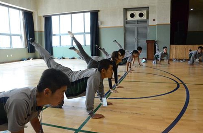 韓國女博士教士兵學(xué)跳芭蕾 助減心理壓力(組圖)