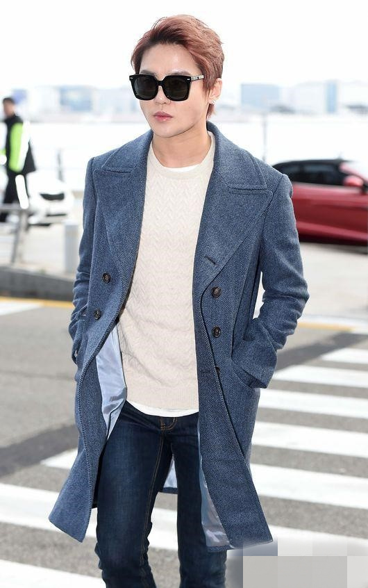 JYJ金俊秀飛日本開巡演 休閑潮搭配墨鏡氣場十足【組圖】