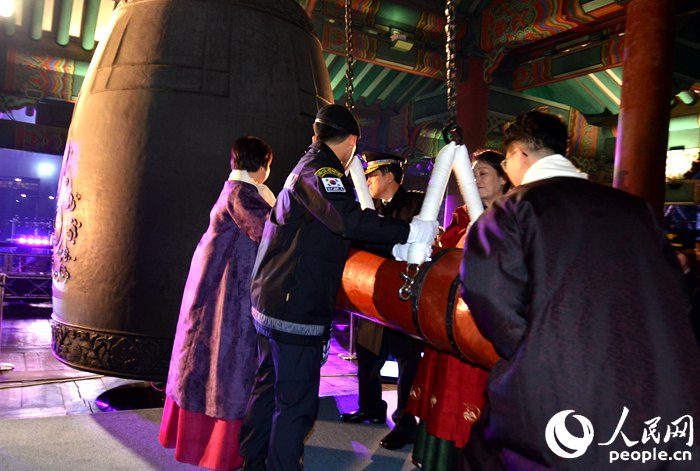 韓國在首爾普信閣舉行敲鐘儀式 喜迎新年