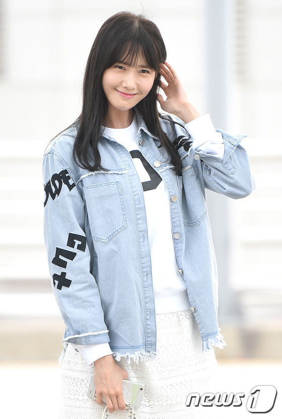 零失誤演繹百變?cè)煨?少女時(shí)代允兒2015機(jī)場(chǎng)時(shí)尚匯總【組圖】