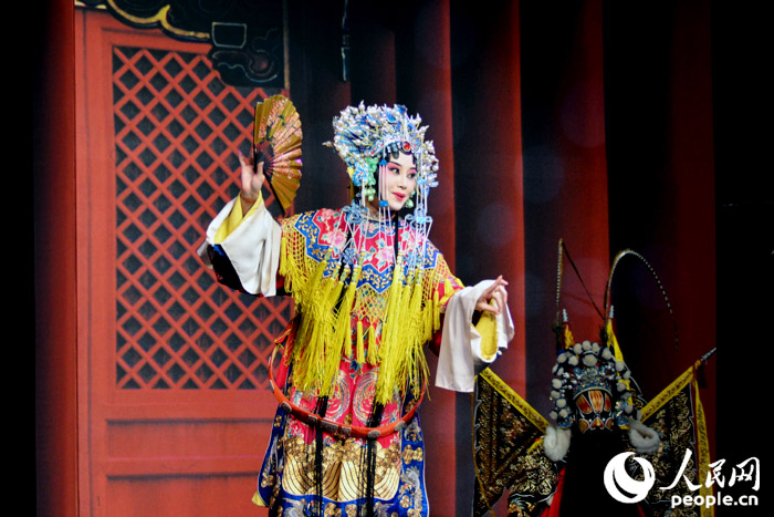 韓國(guó)上演“時(shí)尚京劇秀” 喜迎“歡樂春節(jié)”