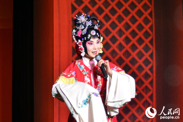 韓國上演“時尚京劇秀” 喜迎“歡樂春節(jié)”