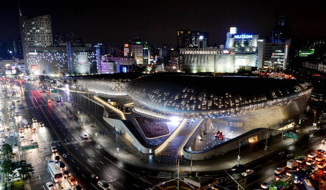 韓國(guó)首爾東大門夜景（網(wǎng)絡(luò)截圖）