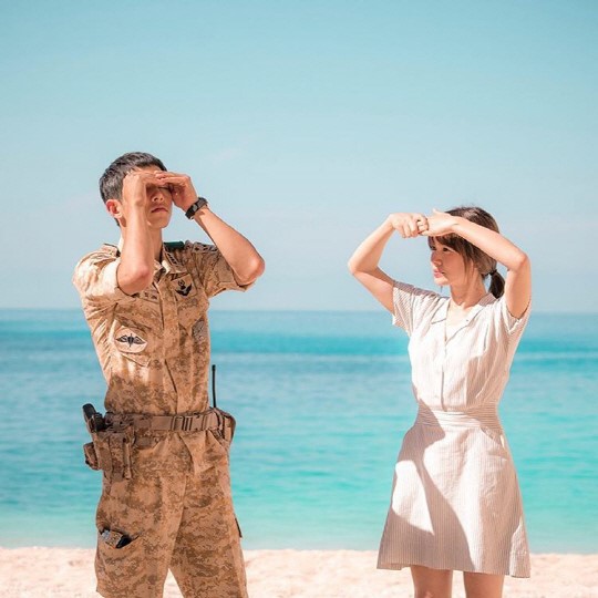 《太陽的后裔》演員自拍照盤點(diǎn) 宋仲基宋慧喬金智媛有愛照片大放送【組圖】