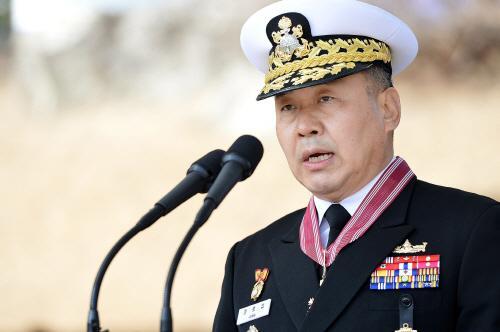 資料圖片：韓國海軍參謀總長鄭鎬涉。