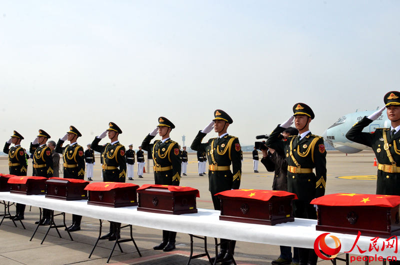 中韓雙方交接第三批在韓中國人民志愿軍烈士遺骸