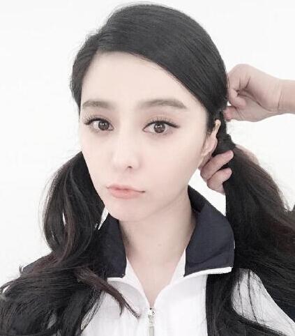 鹿晗《我去上學啦》花絮照曝光 易烊千璽宋慧喬吳亦凡等明星校服照盤點【組圖】