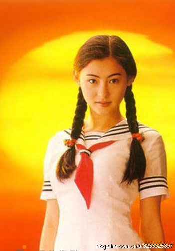 鹿晗《我去上學(xué)啦》花絮照曝光 易烊千璽宋慧喬吳亦凡等明星校服照盤點(diǎn)【組圖】