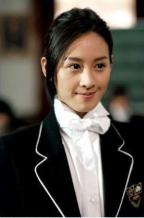 鹿晗《我去上學(xué)啦》花絮照曝光 易烊千璽宋慧喬吳亦凡等明星校服照盤點(diǎn)【組圖】