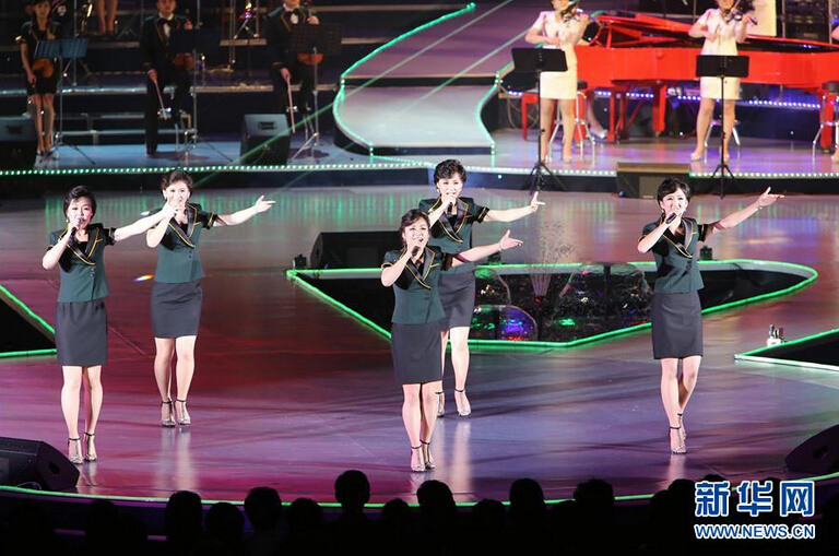 朝鮮藝術(shù)團體舉行聯(lián)合公演慶祝七大閉幕（組圖）