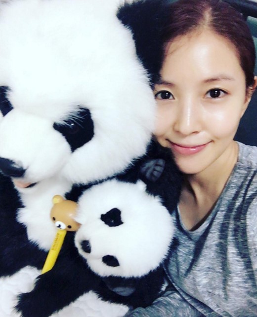 宋慧喬林允兒樸信惠樸敏英 韓國女星曬素顏?zhàn)耘拿滥w吸睛【組圖】