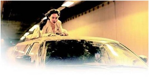 Bigbang成員T.O.P攜手張柏芝SNH48費(fèi)沁源上演《幽靈飛車(chē)》（圖）