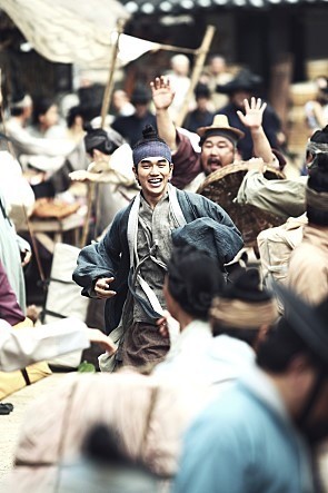 俞承豪變身“最強(qiáng)騙子” 攜新片7月回歸大銀幕 【組圖】