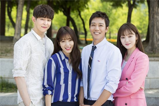 《doctors》海量劇照搶先看 樸信惠金來沅重逢擦愛情火花【組圖】