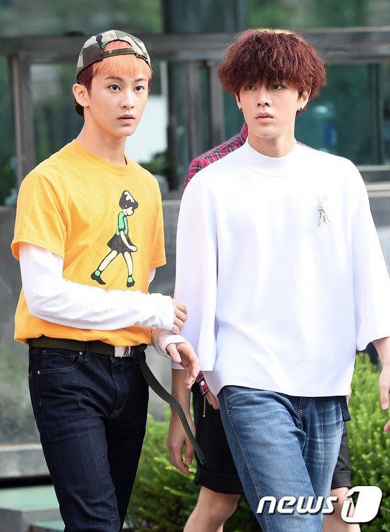 韓國(guó)女團(tuán)“上班路”爭(zhēng)奇斗艷 SM新男團(tuán)NCT 127首現(xiàn)身【組圖】