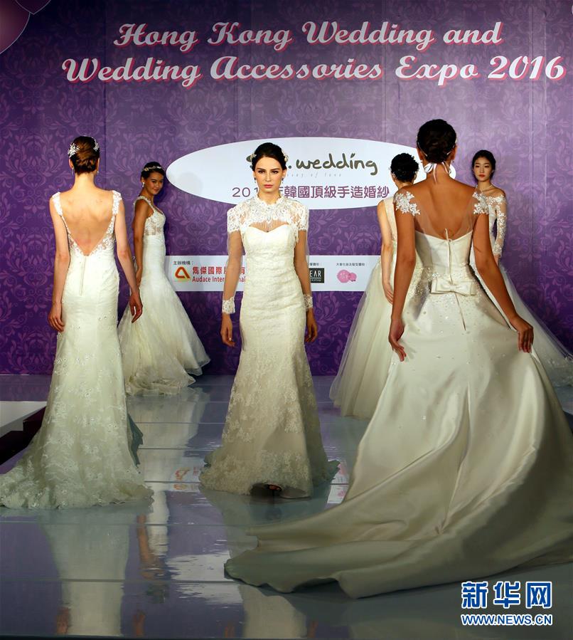 2016年韓國頂級(jí)手造婚紗亮相婚博會(huì)【組圖】